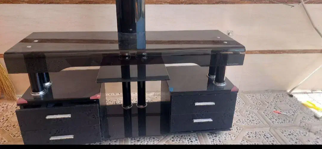 میز شیشه ای جنس ترک نشکن|میز تلویزیون|یاسوج, |دیوار