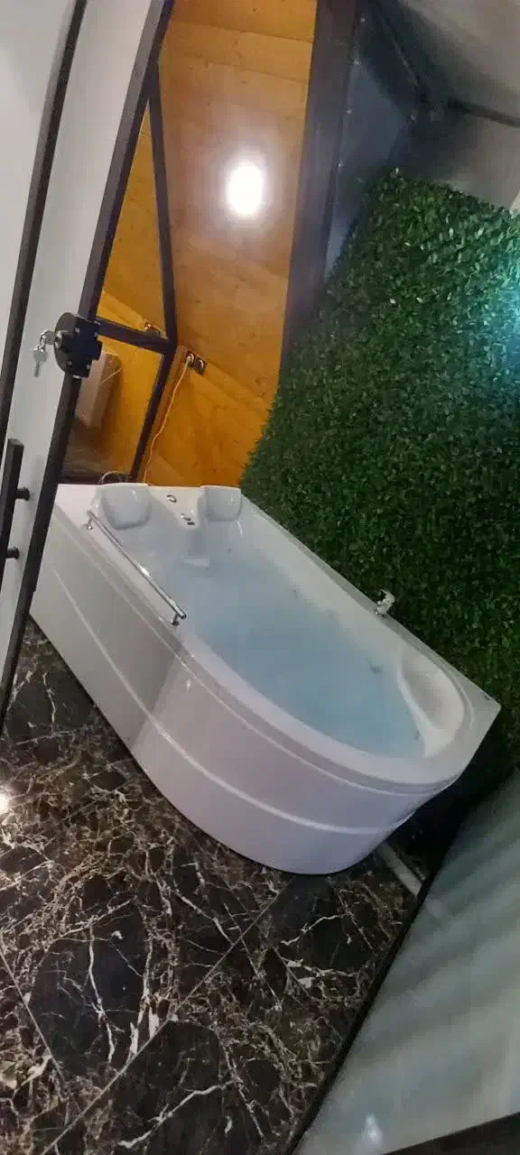 اجاره کلبه سویسی جکوزی دونفره دربستی نوساز|اجارهٔ کوتاهمدت ویلا و باغ|قائمشهر, |دیوار