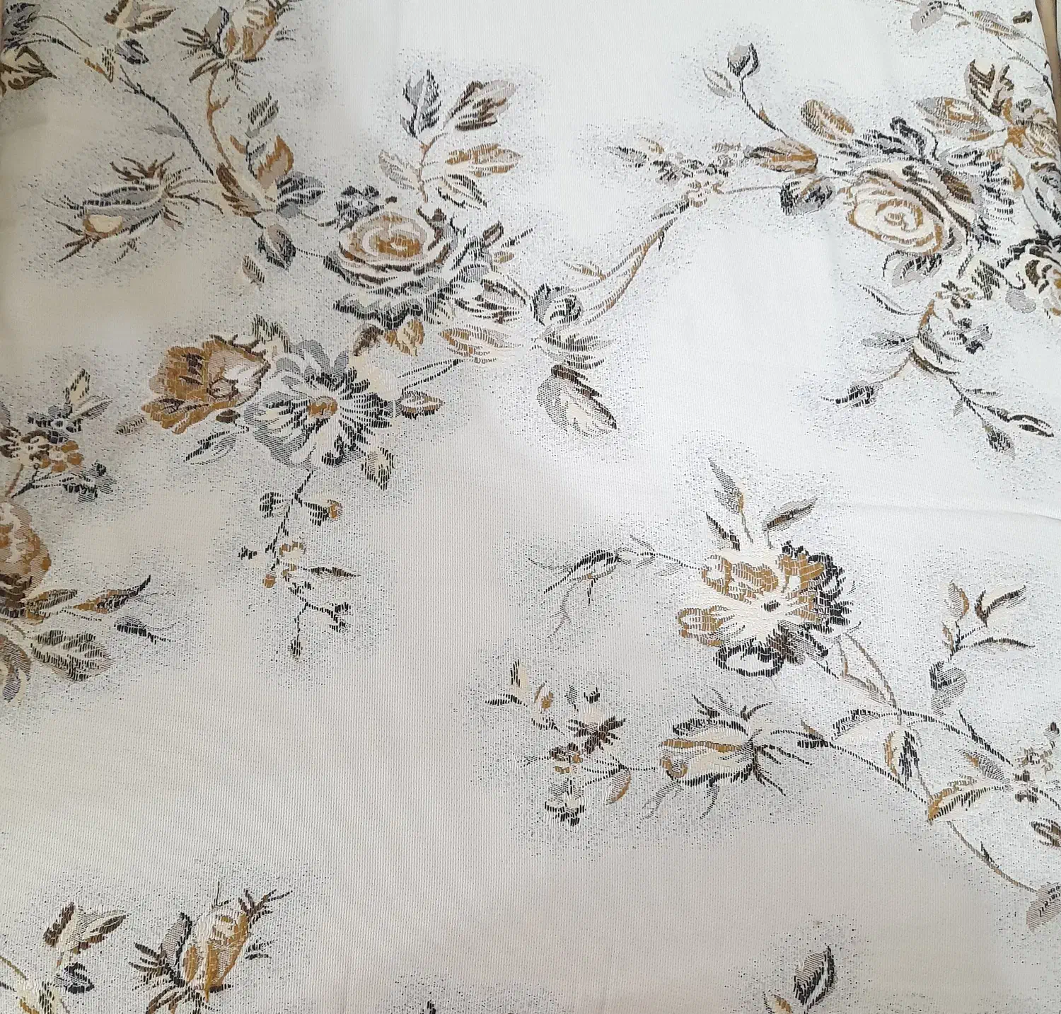 فروش مبل دست دوم|مبلمان خانگی و میز عسلی|نجفآباد, قلعه سفید|دیوار