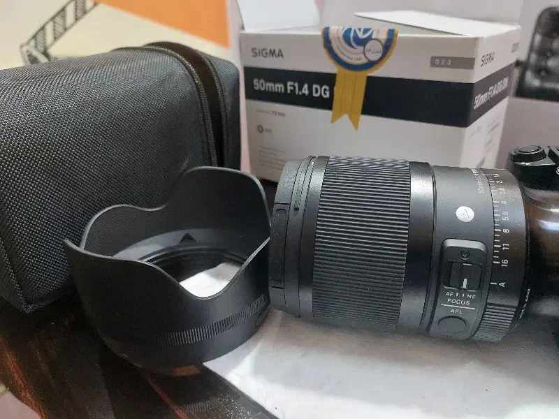 لنز 50mm سیگما f1.4 (لنز مناسب دوربین سونی)|دوربین عکاسی و فیلم‌برداری|تبریز, |دیوار