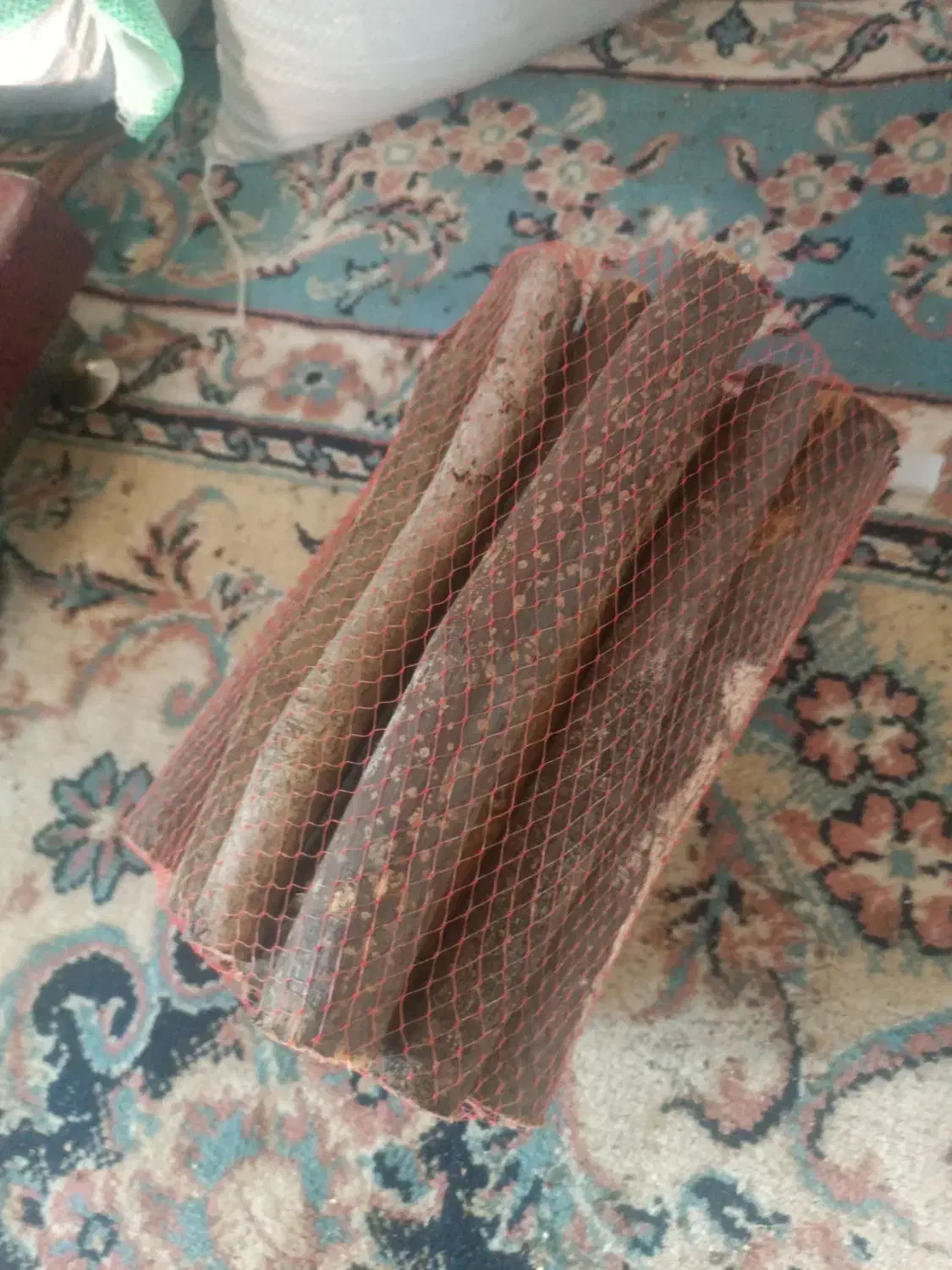 هیزم خشک آماده قیمت عمده|بخاری، هیتر، شومینه|رودسر, |دیوار