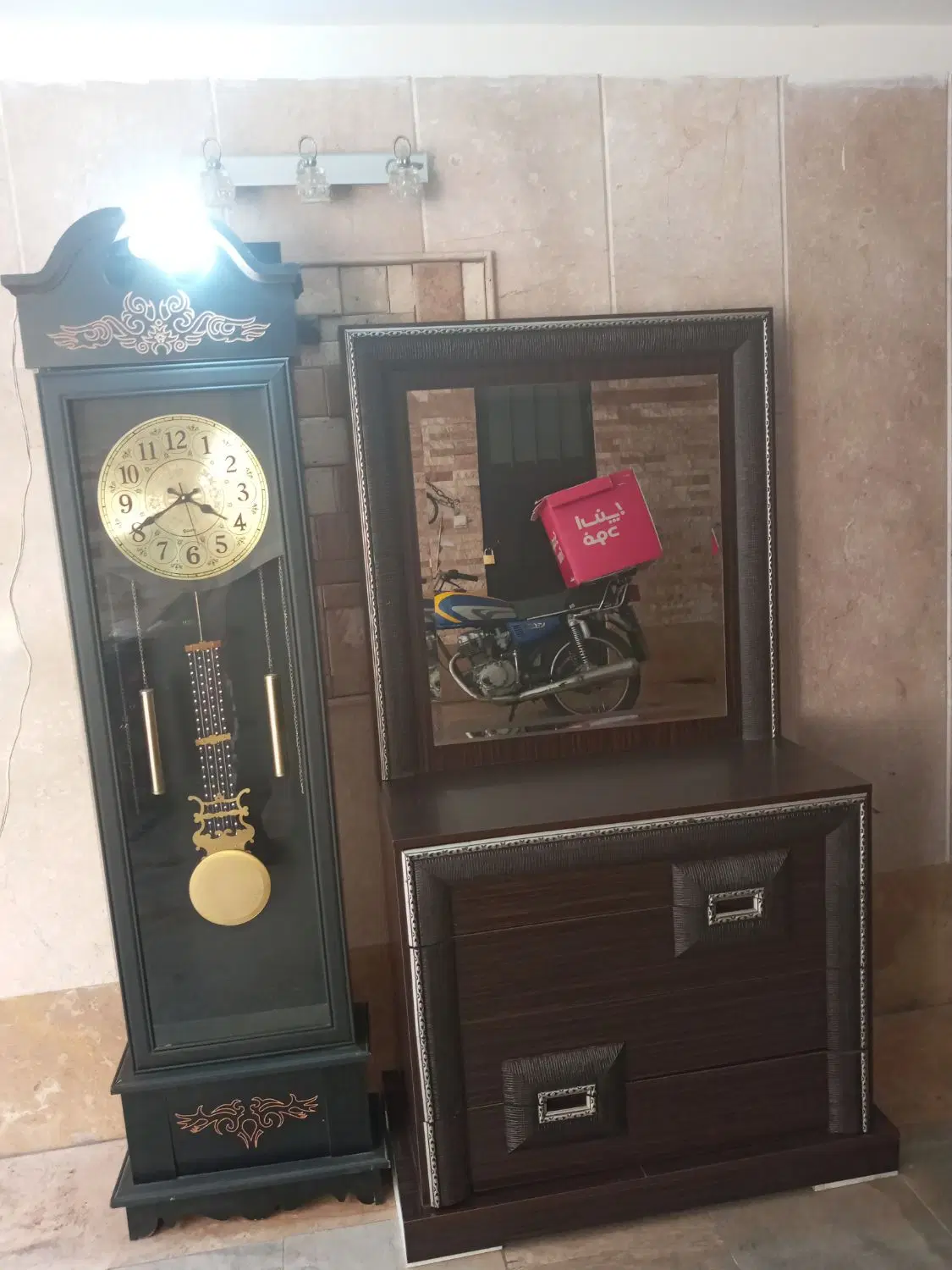 دراورواینه 6ظلعی محکم نوچهارکشوباساعت ایستاده روهم|جاکفشی، کمد، دراور|تهران, شارق|دیوار