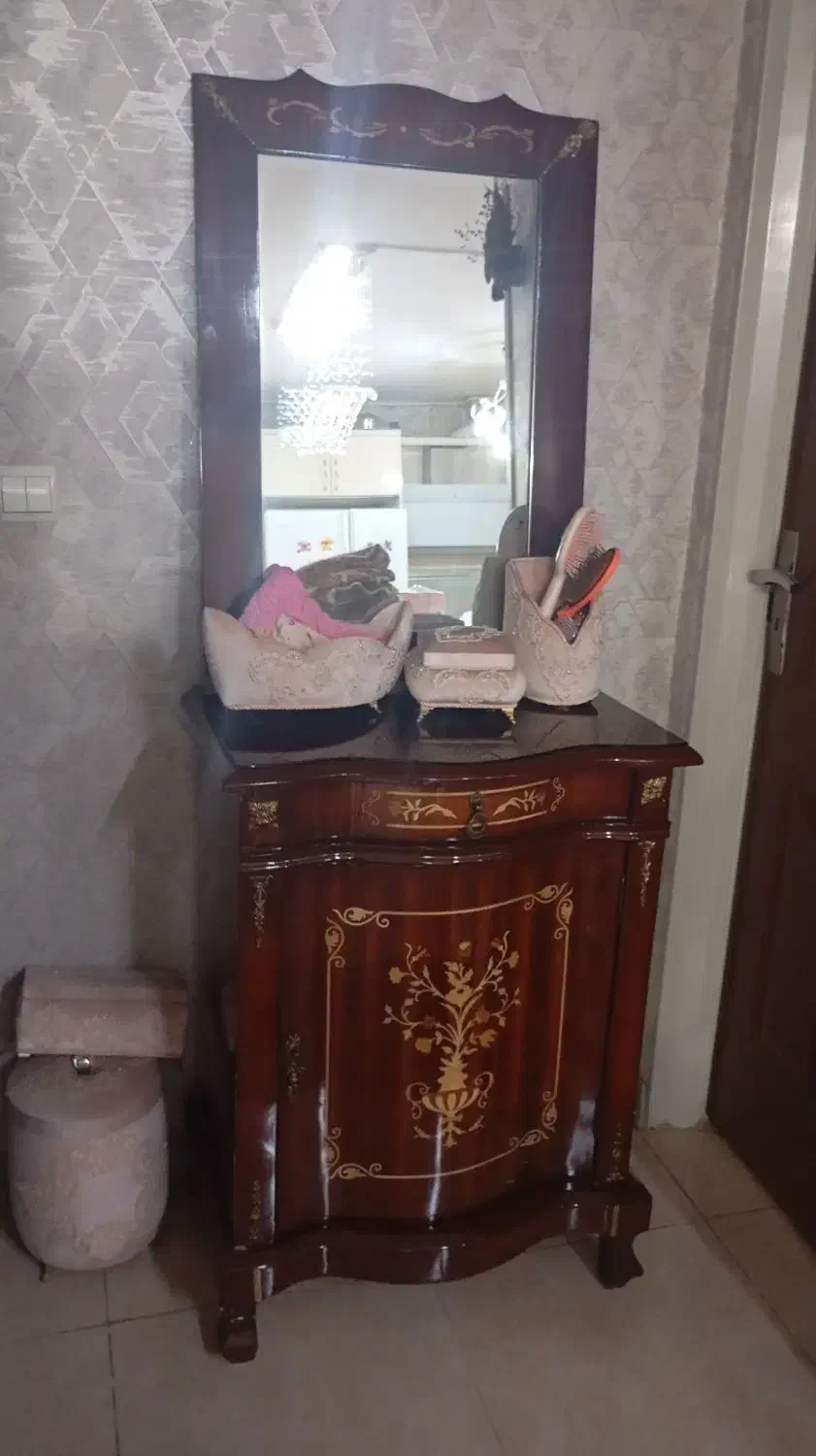 آینه کنسول و ویترین|بوفه، ویترین، کنسول|قرچک, مهدیه|دیوار