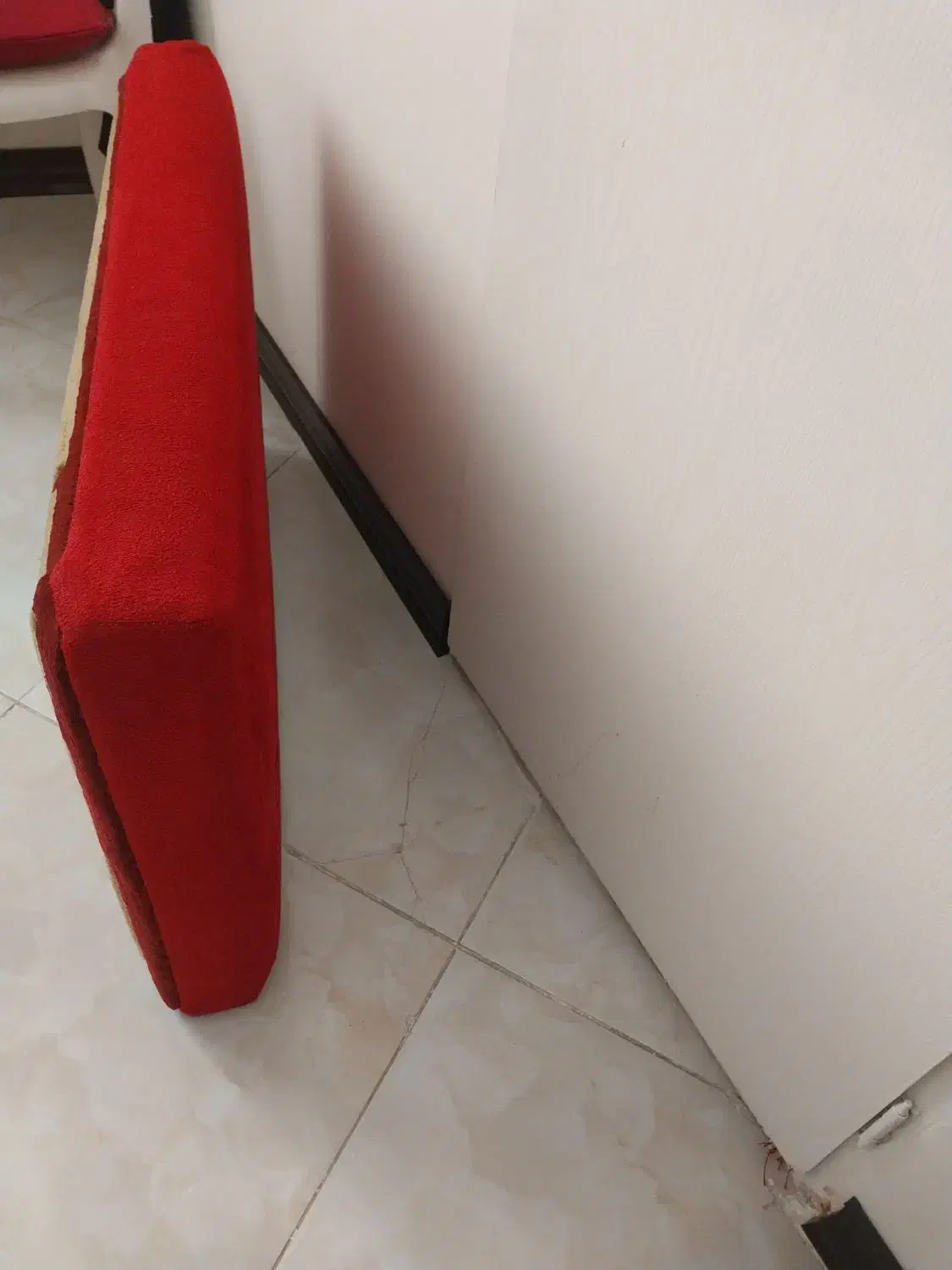 پشتی درحد نو|پشتی|بومهن, |دیوار