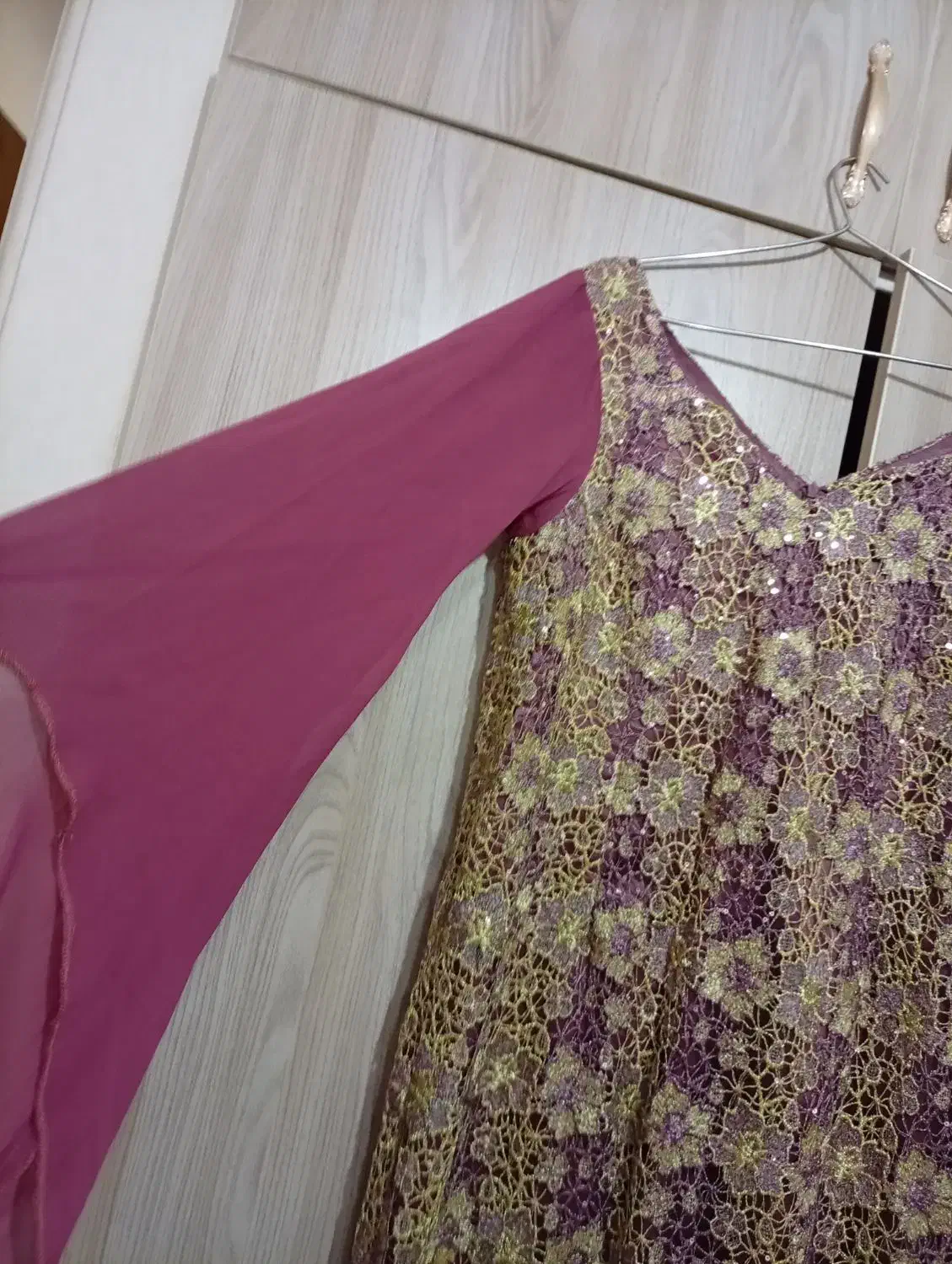 ماکسی مجلسی|لباس|شیراز, قدوسی شرقی|دیوار