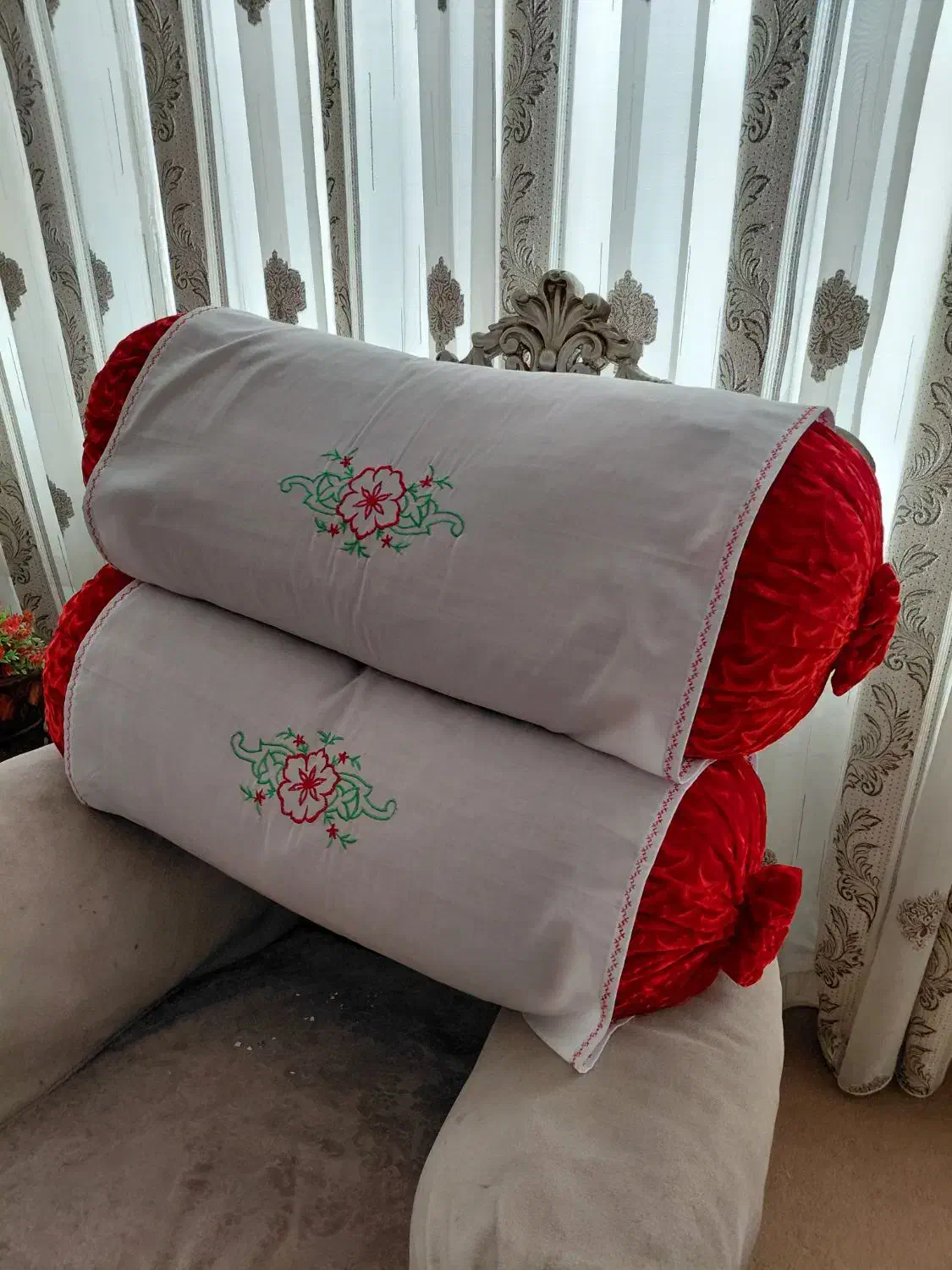 بالش لوله ای پر|رختخواب، بالش، پتو|اسلامشهر, زرافشان|دیوار