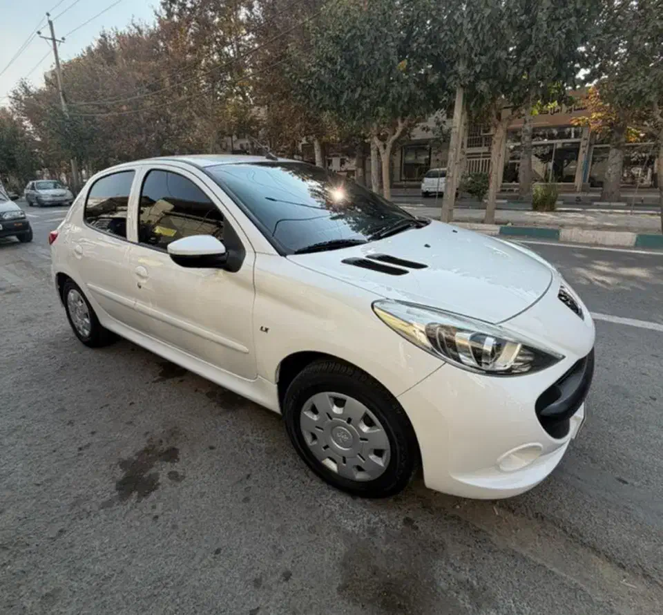 خودرو پژو ۲۰۷ سقف فلز ۱۴۰۲|خودرو سواری و وانت|تهران, شهران شمالی|دیوار