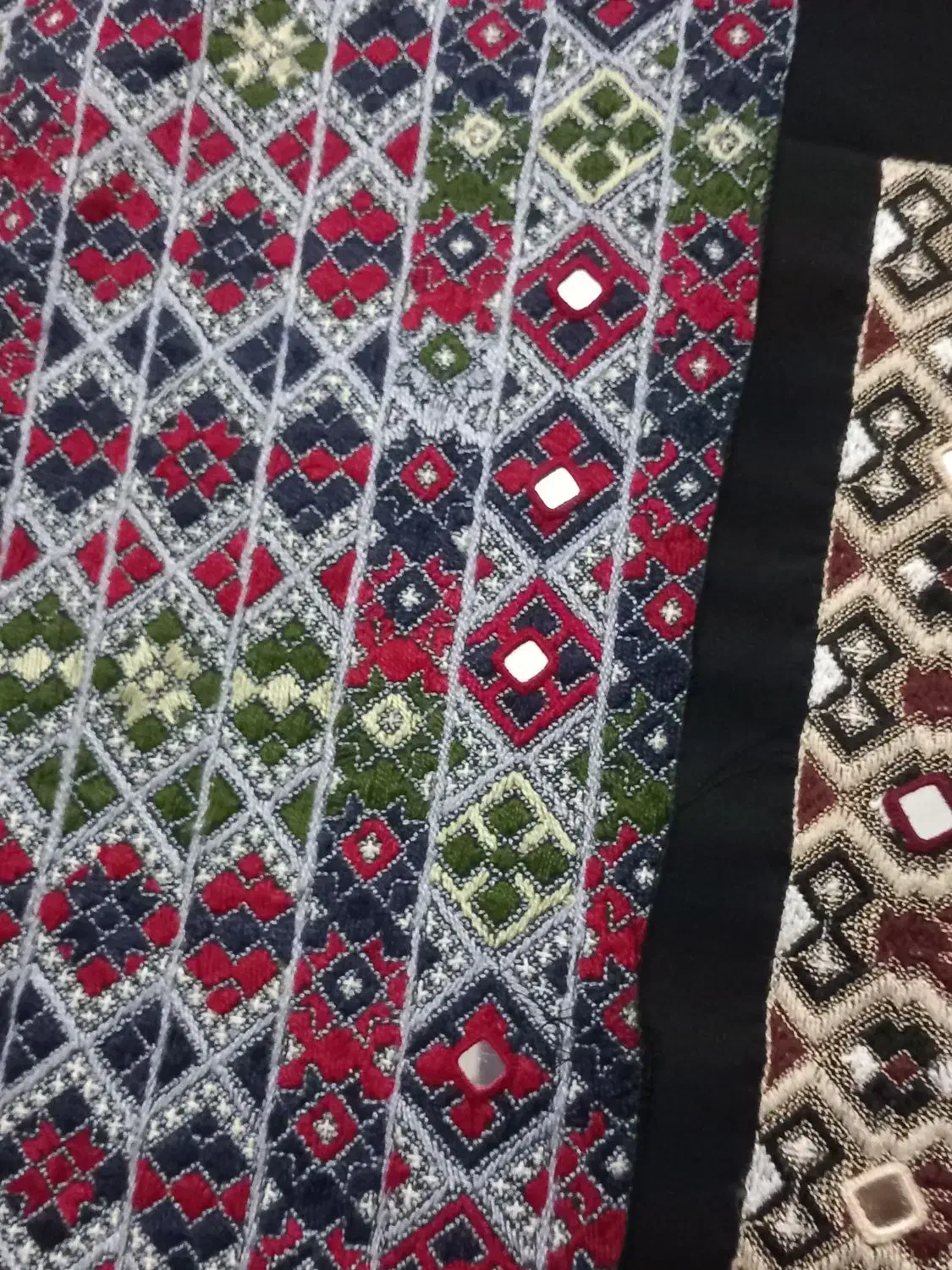 آیینه انجام میدم|لباس|زابل, |دیوار