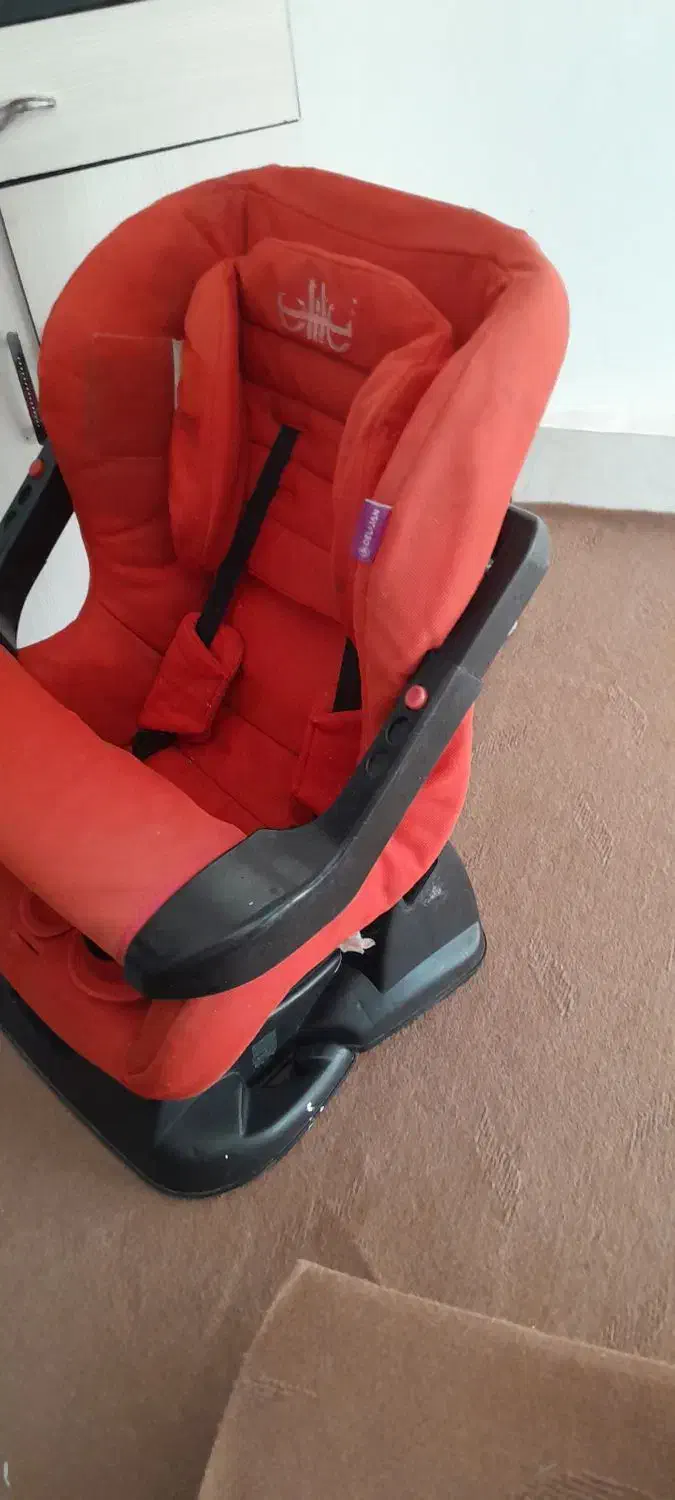 صندلی کودک|تخت و صندلی بچه|اردبیل, |دیوار