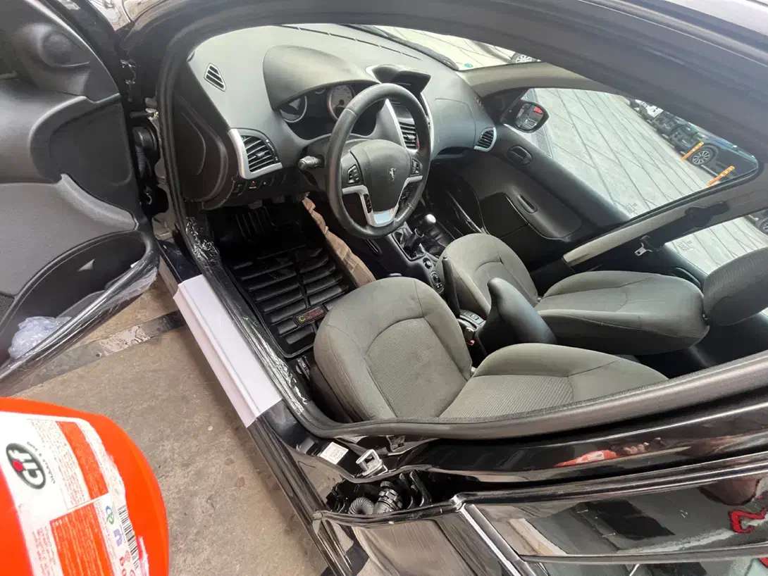 پژو ۲۰۷ پانا مدل ۴۰۲ کم کارکرد ۱۰ زیر قیمت بازار|خودرو سواری و وانت|چالوس, |دیوار