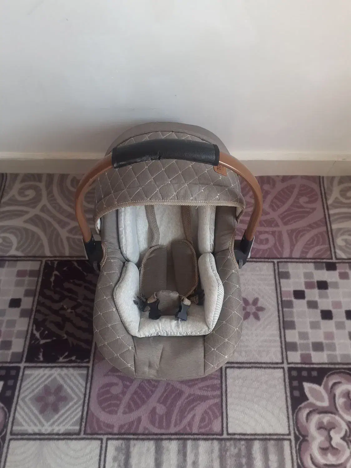 کریرنوزاد|کالسکه و لوازم جانبی|هرسین, |دیوار