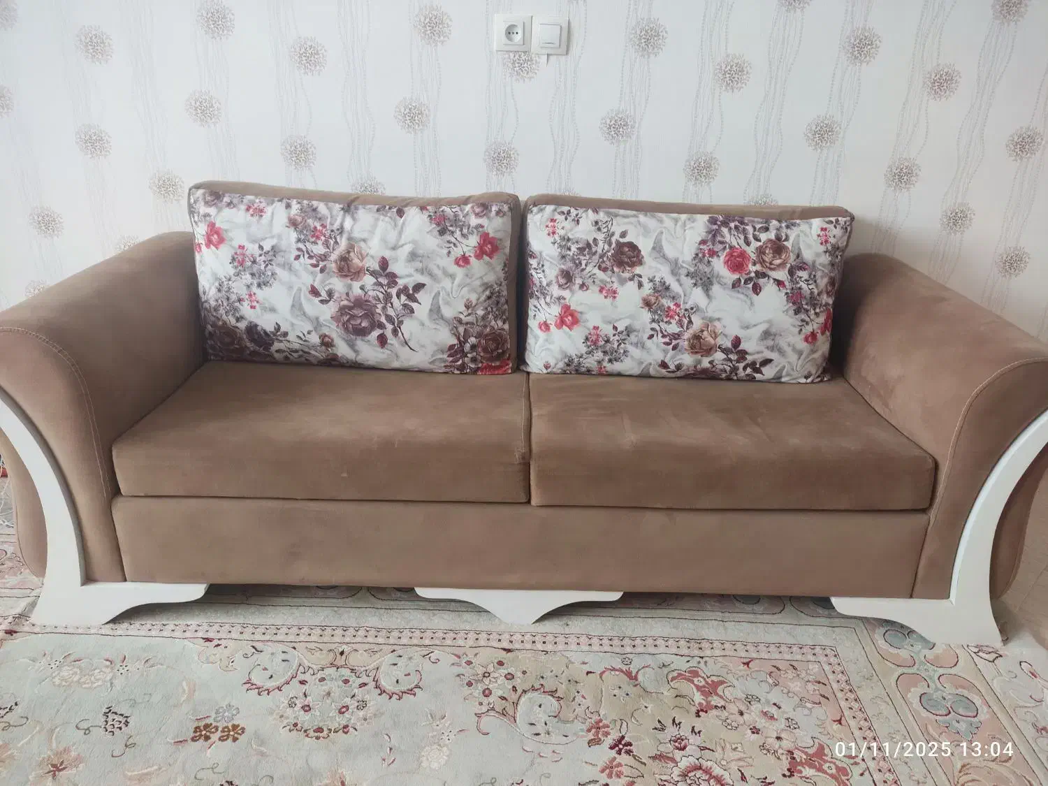 فروش فوری مبل راحتی|مبلمان خانگی و میز عسلی|برخوار, |دیوار