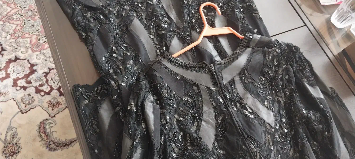 پیراهن مشگی کار دست ملیله وچرم|لباس|اراک, |دیوار