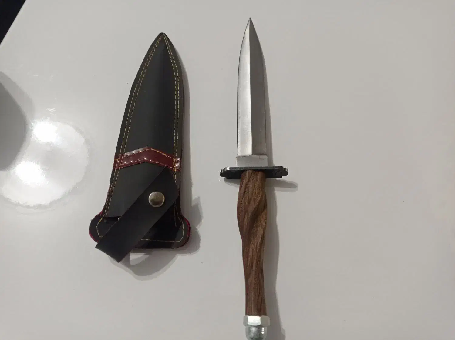 چاقو دو لب|کوهنوردی و کمپینگ|بکتاش, |دیوار