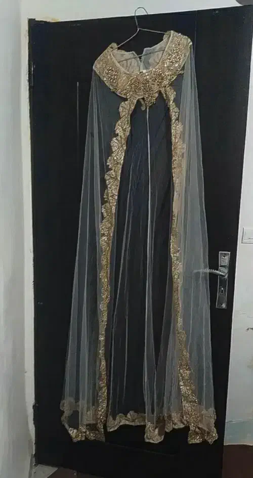 شنل نو|لباس|زابل, |دیوار