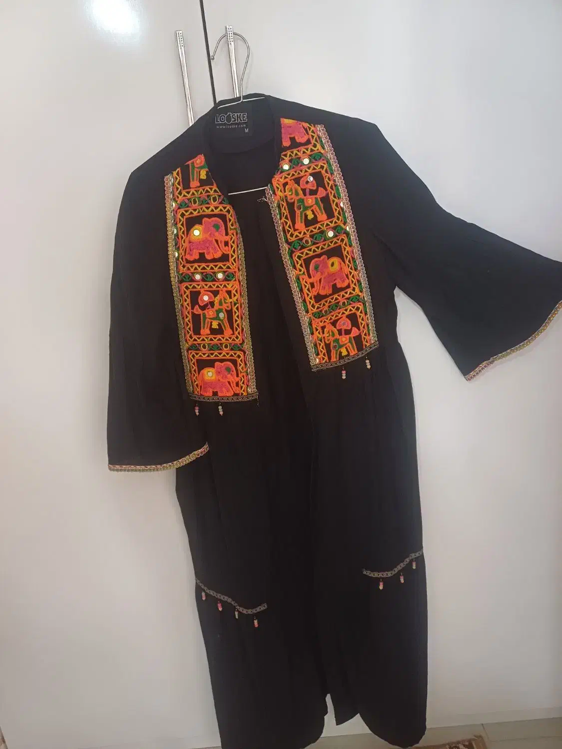 مانتو|لباس|سبزوار, باهنر|دیوار