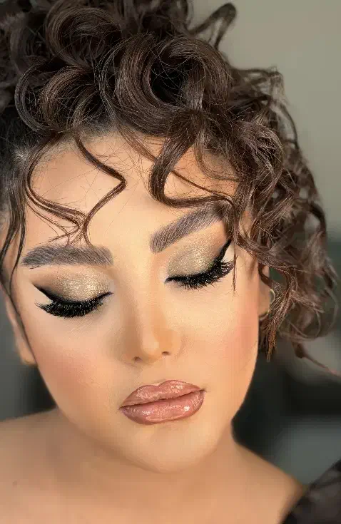 انجام خدمات زیبایی در محل مشتری|خدمات آرایشگری و زیبایی|تبریز, |دیوار