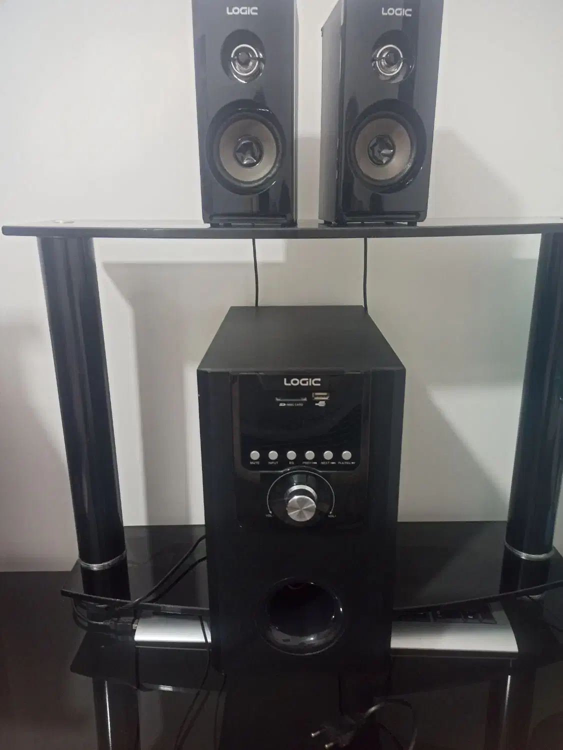 اسپیکر با بلندگو کوچیک.درحدنونو.رم وفلشخور.میز|سیستم صوتی خانگی|شاهرود, |دیوار