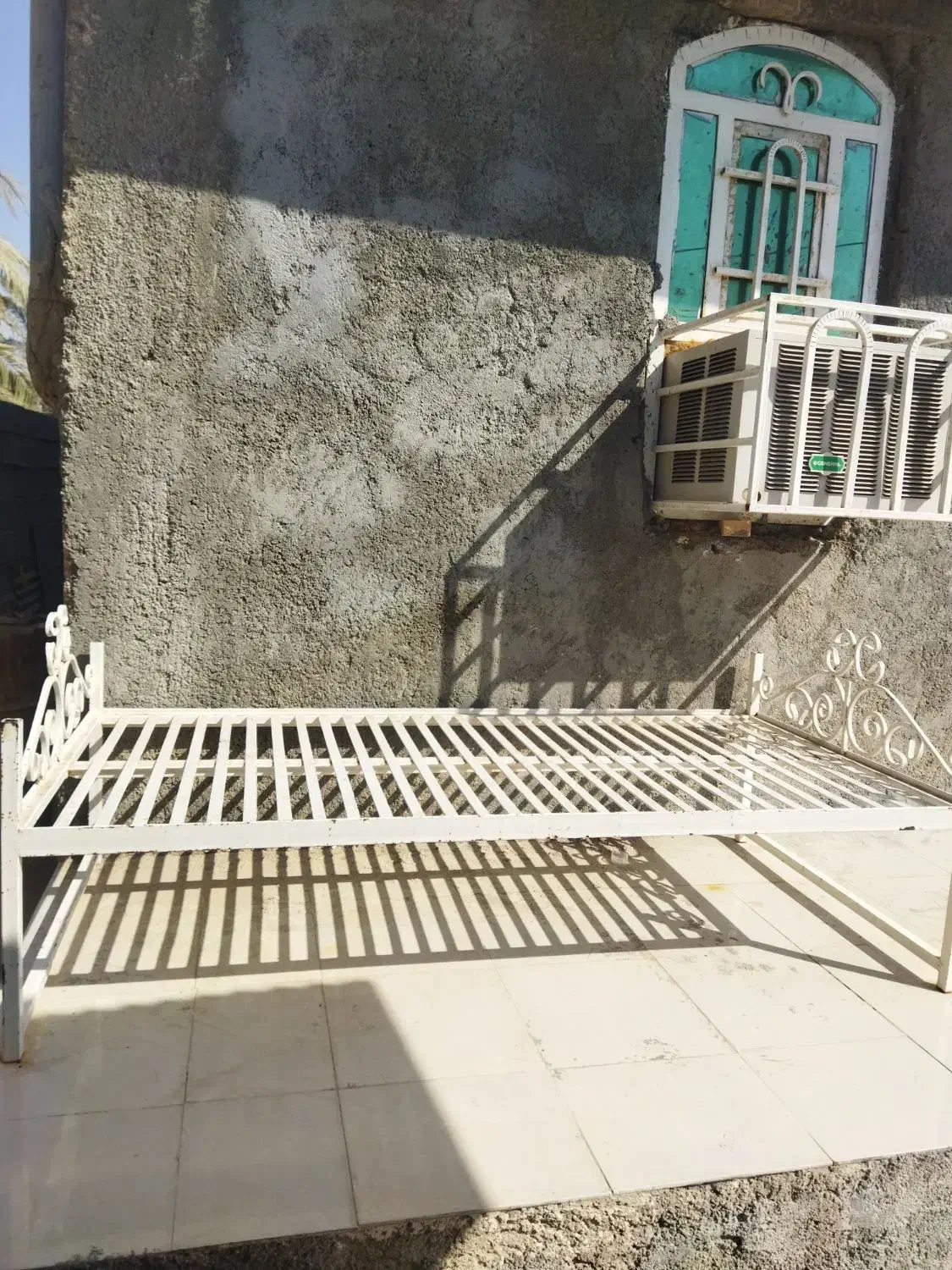 تخت آهنی آهن ضخیم نوبدون پوسیدگی یازنگ زدگی|تخت و سرویس خواب|بوشهر, |دیوار