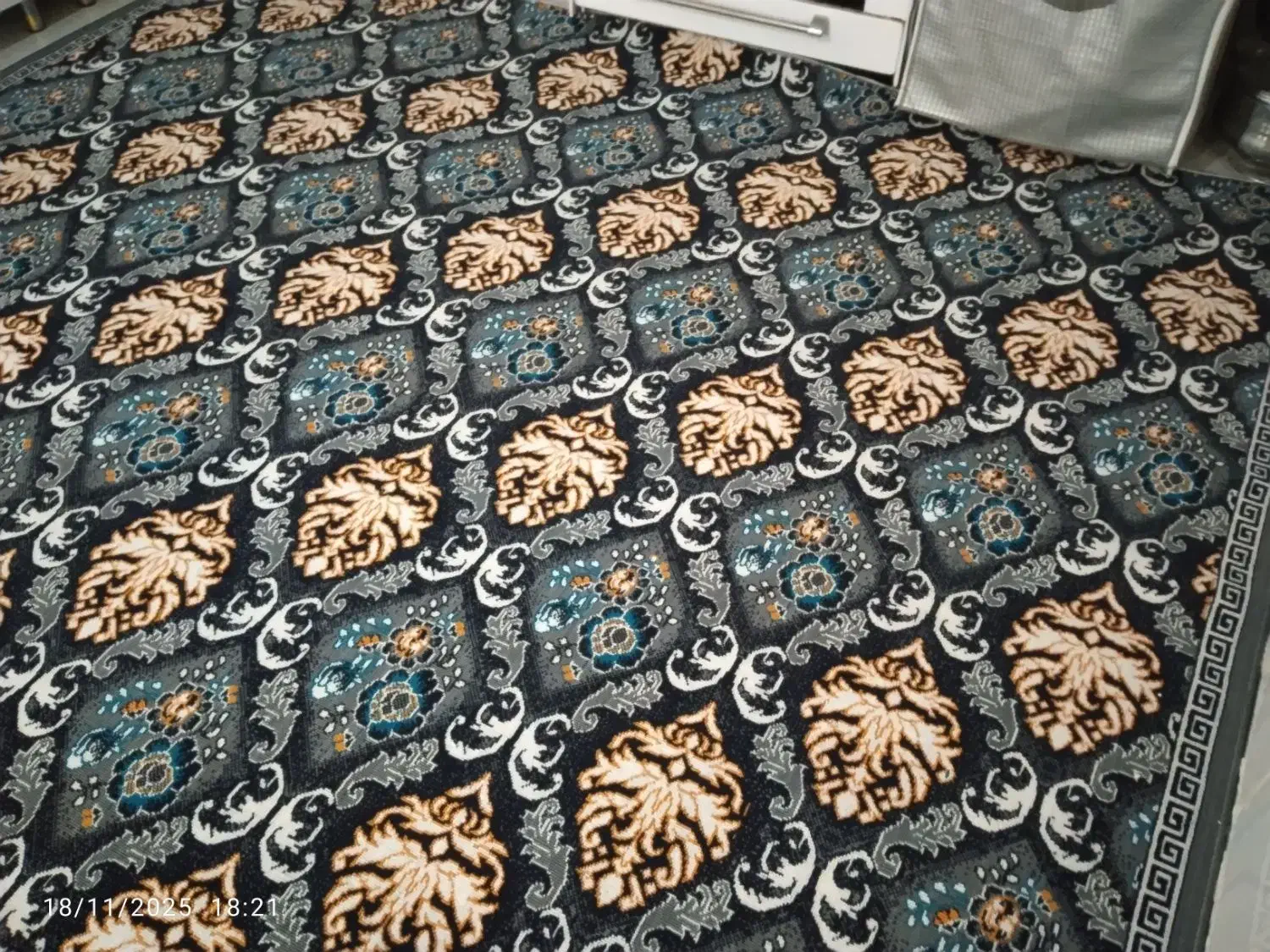 گلیم نو 12متری است|گلیم، جاجیم، گبه|مریوان, |دیوار