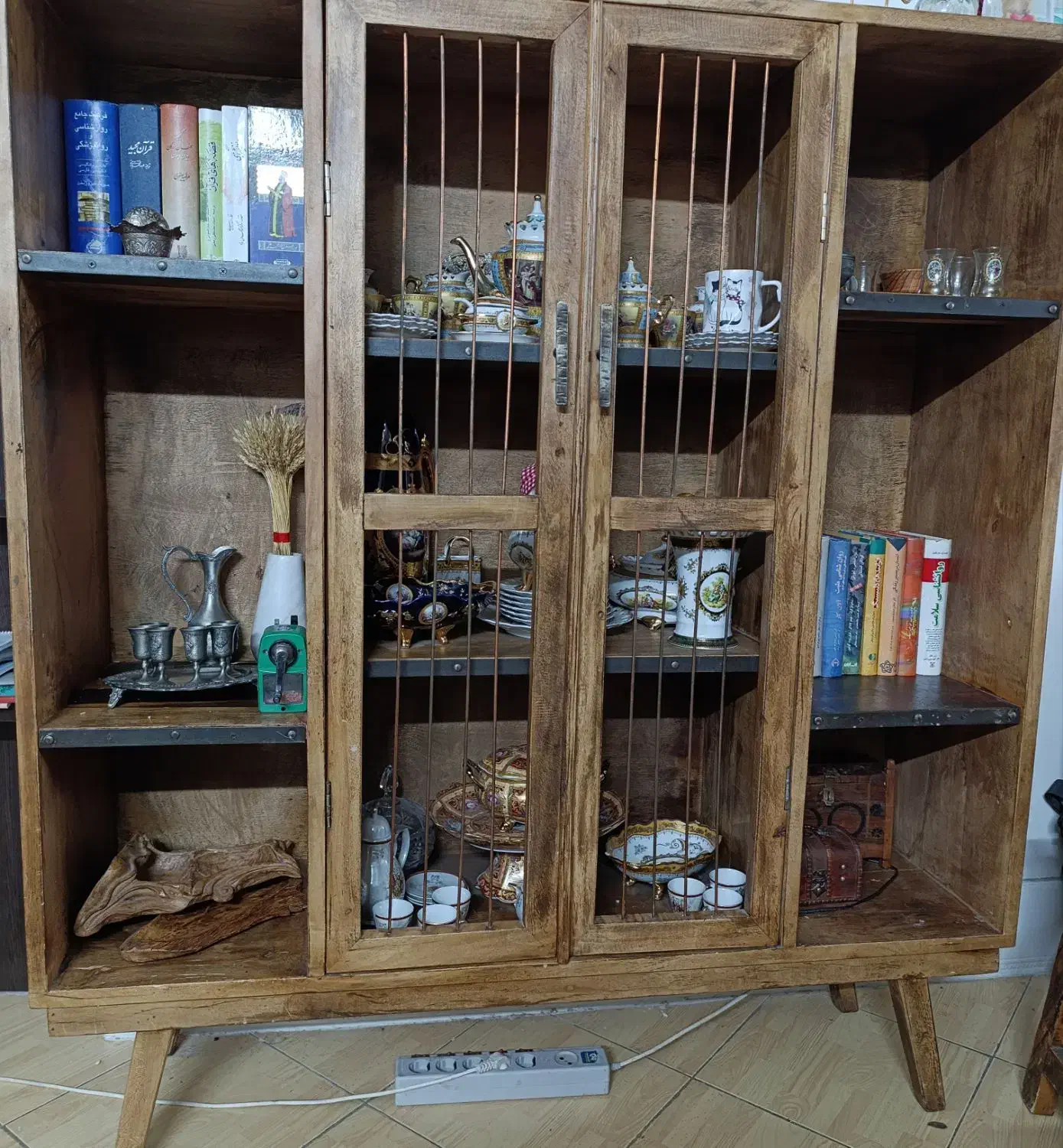 مبلمان منزل و باغ|مبلمان خانگی و میز عسلی|ورامین, شهرک فجر|دیوار