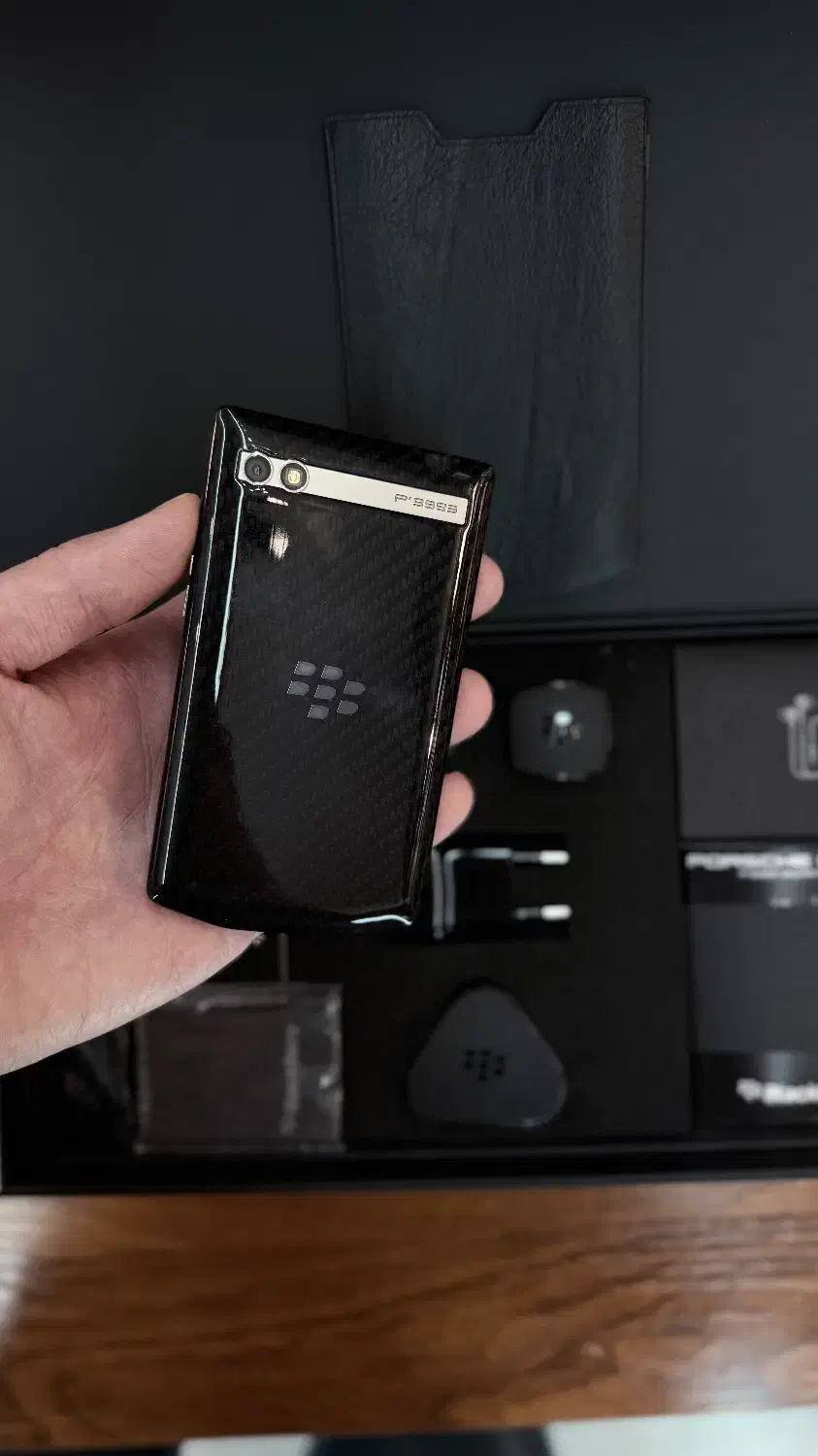 بلک بری P9983 Blackberry Fiber Carbon|موبایل|تهران, شیخ هادی|دیوار