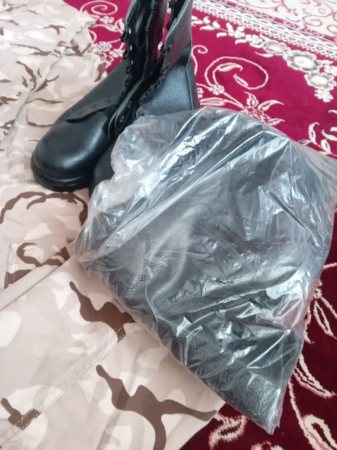 پوتین و لباس سرباز|کیف، کفش، کمربند|سبزوار, پیام|دیوار