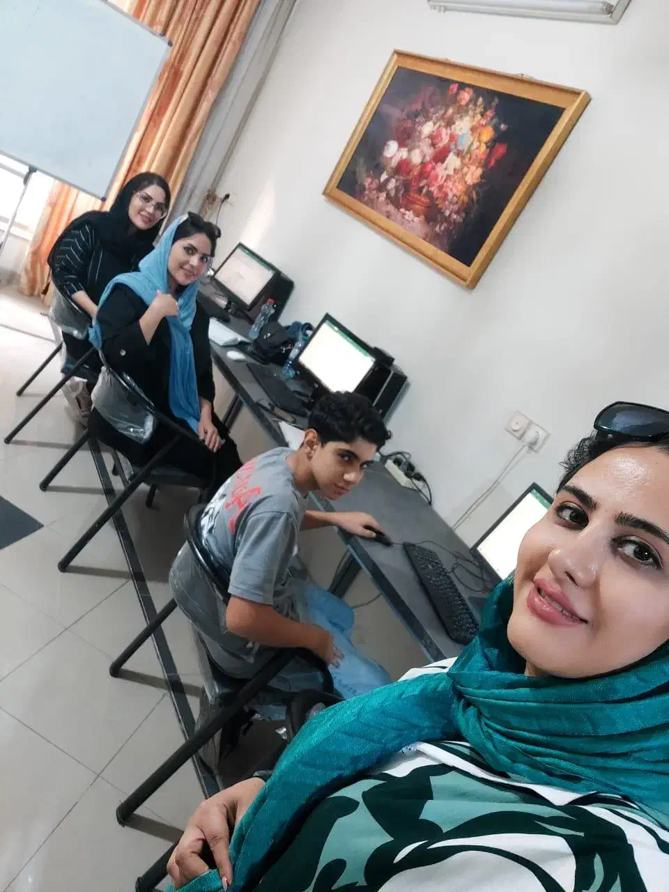 آموزش ICDL و مبانی کامپیوتر با مدرک فنی و حرفه ای|خدمات آموزشی|شیراز, جانبازان|دیوار