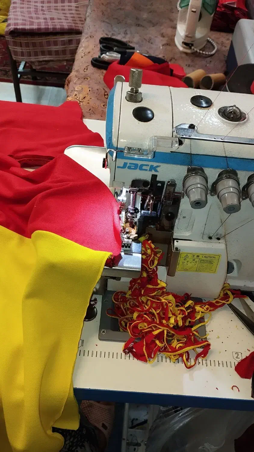 خیاط خانوم ایرانی جهت کار در کارگاه خیاطی|استخدام صنعتی، فنی، مهندسی|یزد, |دیوار