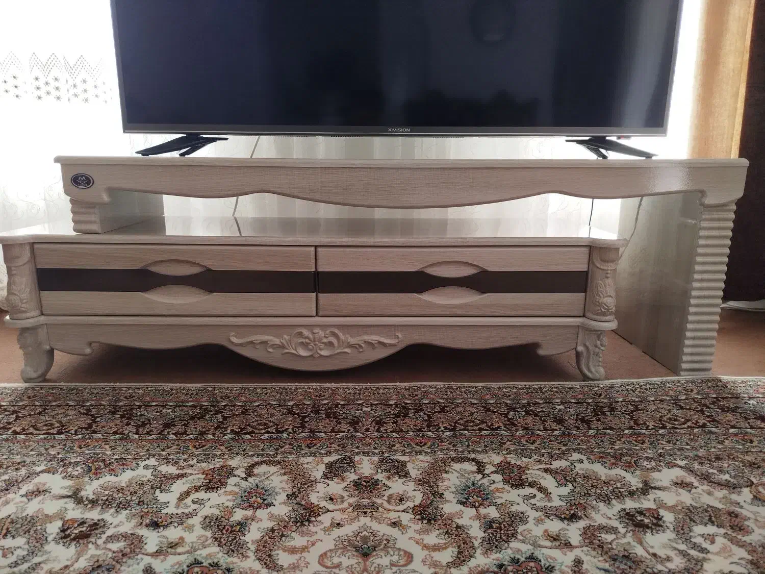 میز تلویزیون|میز تلویزیون|قره ضیاالدین, |دیوار