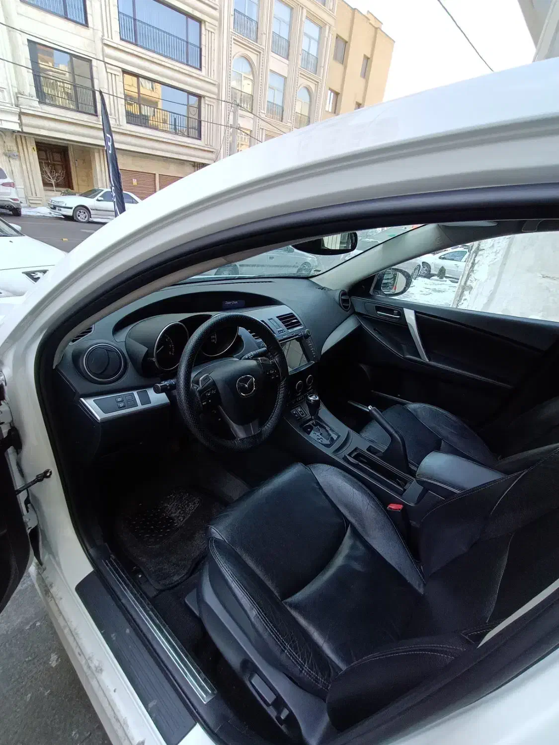 مزدا ۳ نیو|خودرو سواری و وانت|تبریز, |دیوار