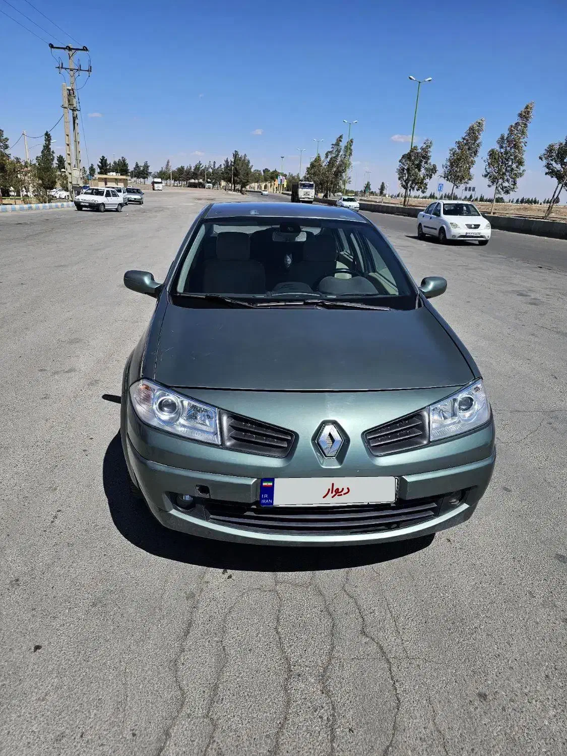 مگان ۲۰۰۰ اتوماتیک|خودرو سواری و وانت|تهران, استاد معین|دیوار