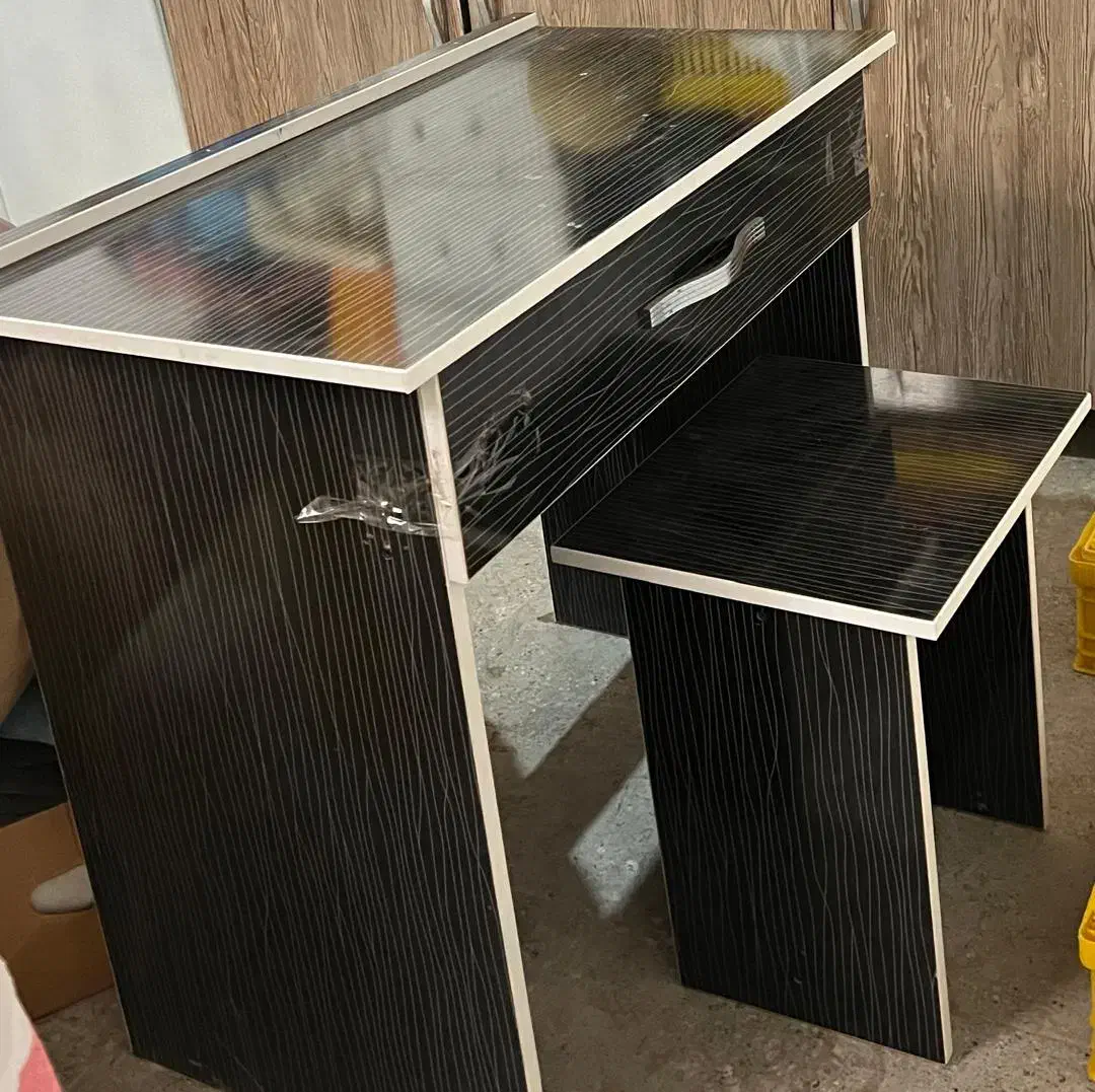 میز ارایشی|مبلمان خانگی و میز عسلی|مریوان, |دیوار