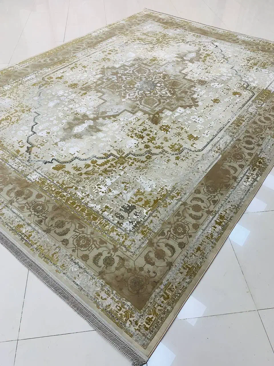 دریا  شکلاتی|فرش|یزد, |دیوار