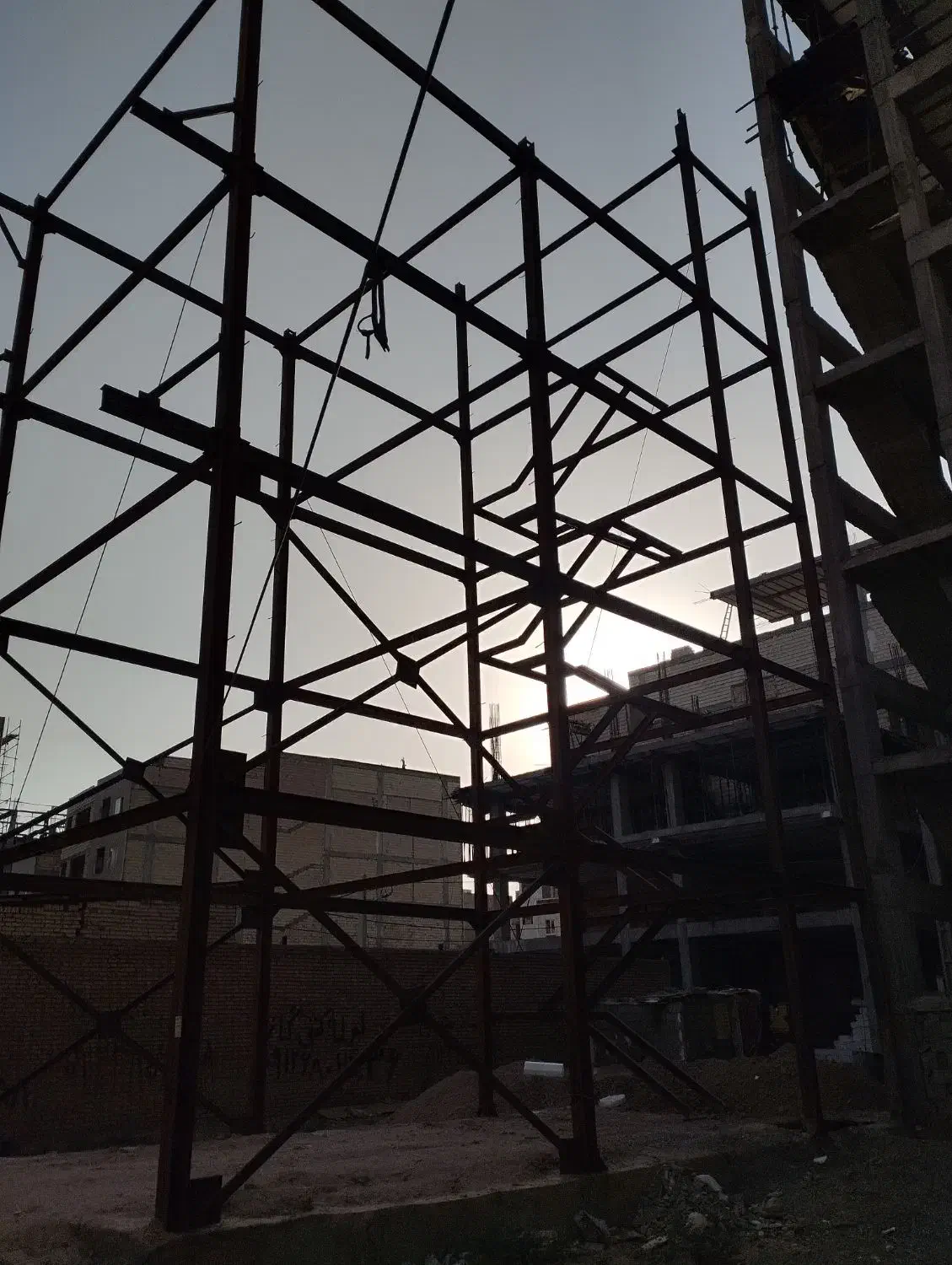 ساختمان نیمه کاره|فروش آپارتمان|رباطکریم, نصیرشهر|دیوار