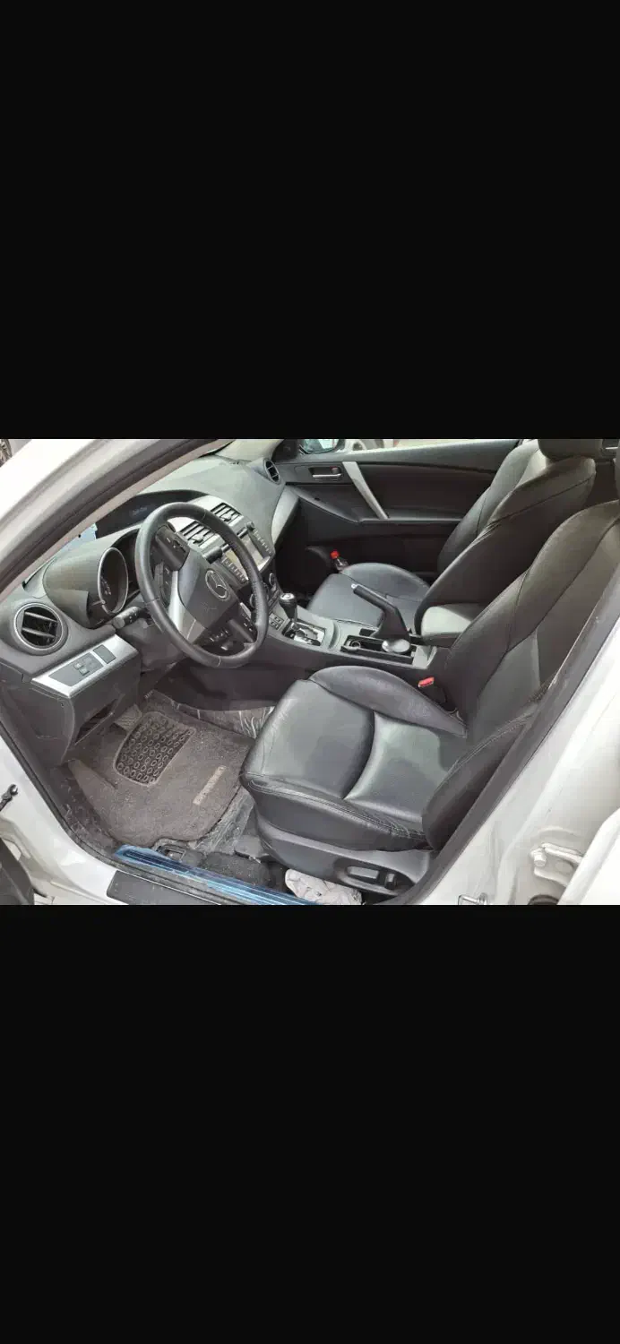 مزدا ۳ سفید ۹۸ تیپ ۴ کارکرد  ۱۵ هزار|خودرو سواری و وانت|قزوین, |دیوار