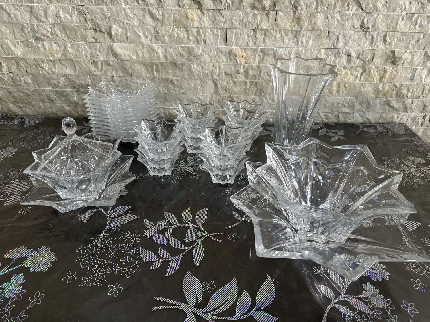 سرویس پذیرایی ژاپنی ۱۲ نفره|ظروف سرو و پذیرایی|شاهین‌شهر, شهرک گلدیس|دیوار