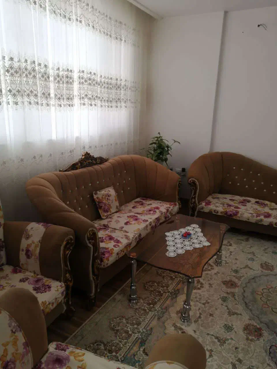 مبلمان ۸نفره با شزلون|مبلمان خانگی و میز عسلی|قم, پردیسان|دیوار