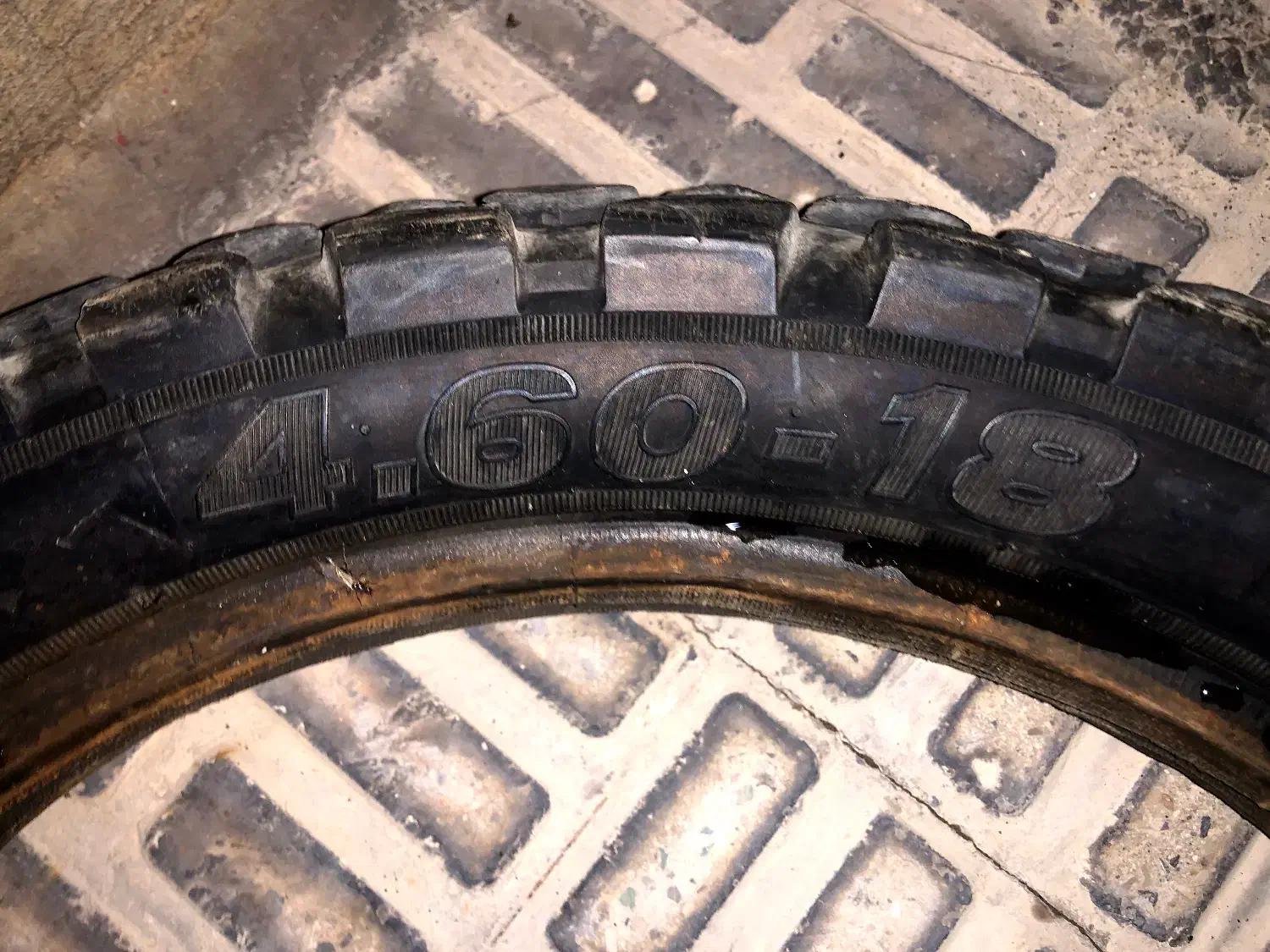 لاستیک تریل|قطعات یدکی و لوازم جانبی|ملکشاهی, |دیوار