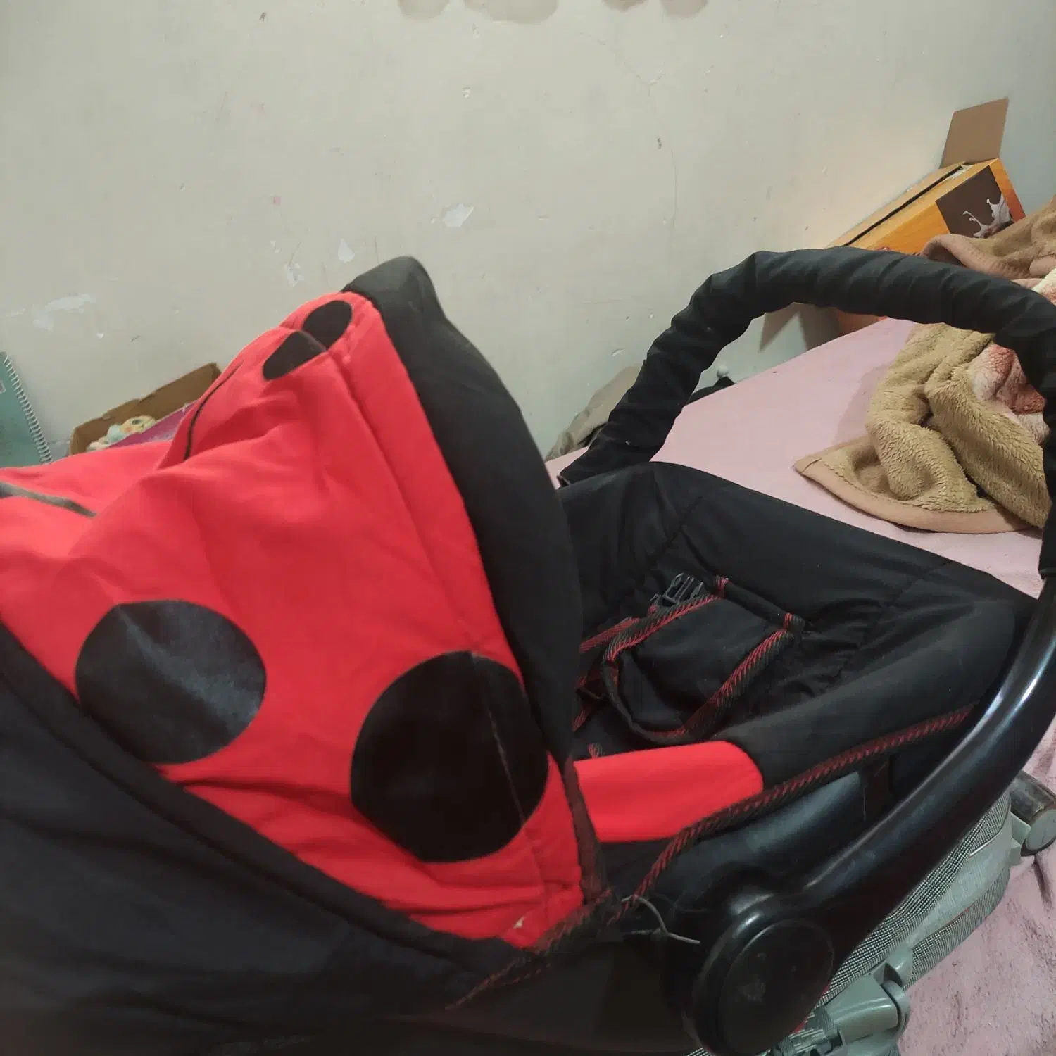 کریر بچه|کالسکه و لوازم جانبی|الیگودرز, |دیوار