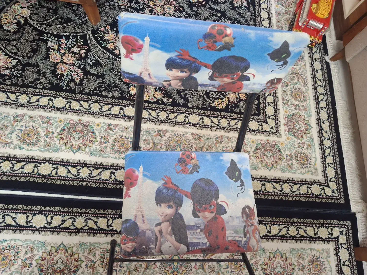 میز تحریر|میز تحریر و کامپیوتر|صومعه‌سرا, |دیوار