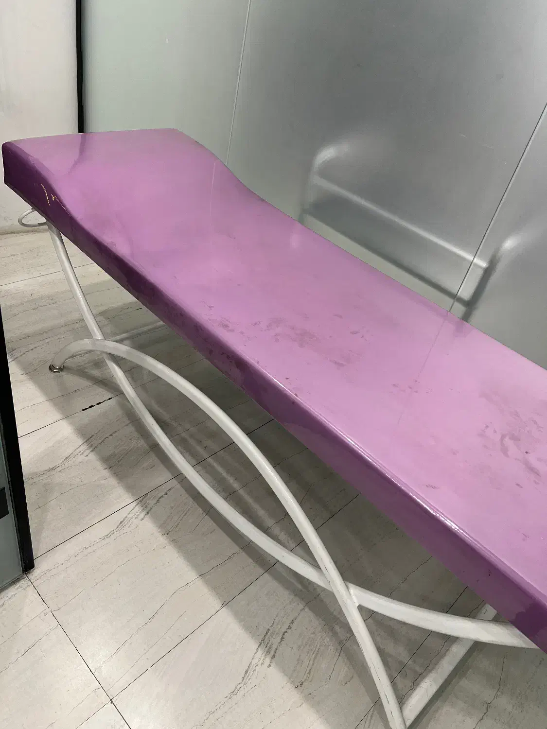 تخت معاینه|پزشکی|تهران, حکمت|دیوار