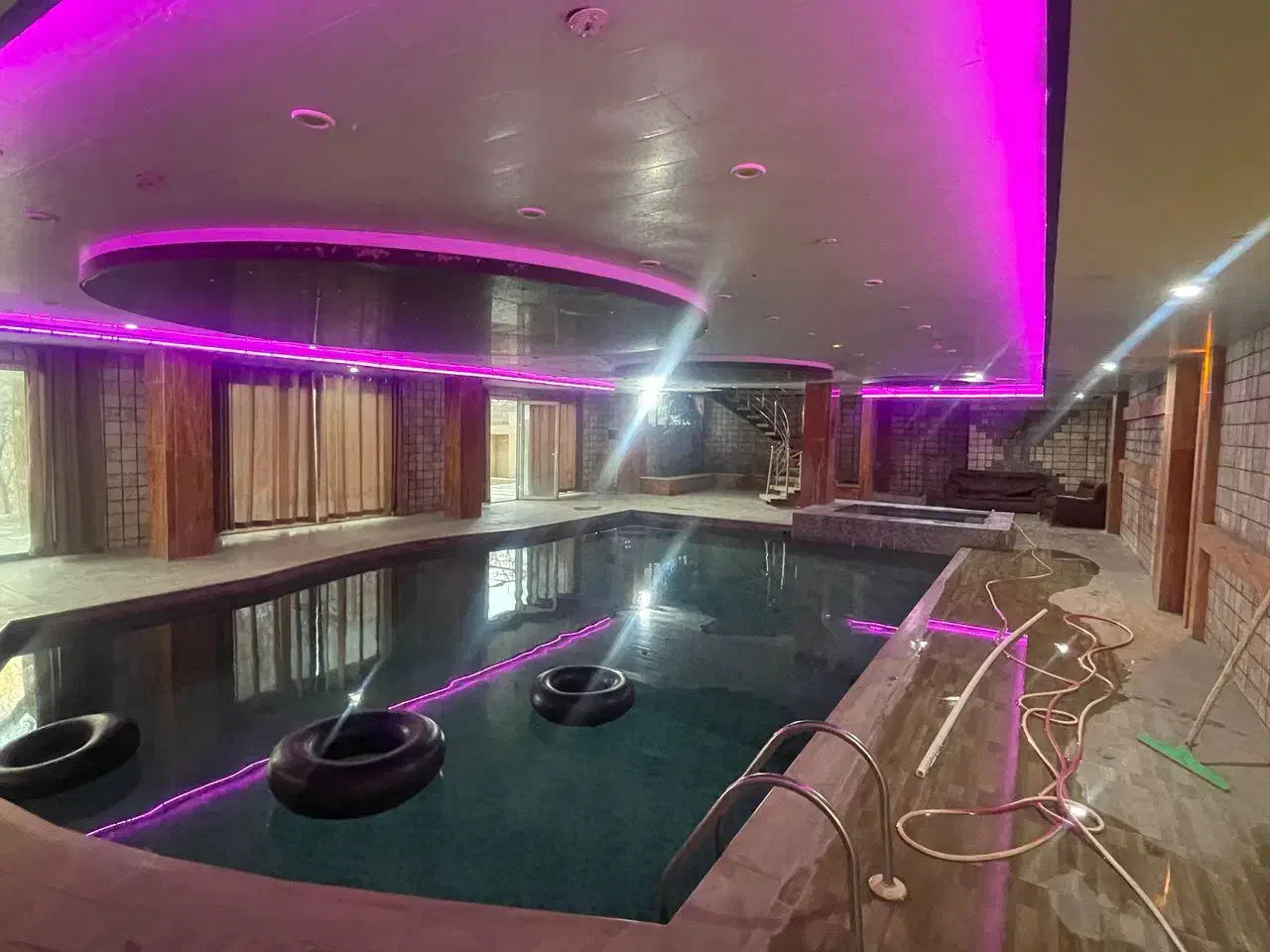 باغ دوبلکس استخر آبگرم جکوزی کهریزسنگ|اجارهٔ کوتاه‌مدت ویلا و باغ|نجف‌آباد, کهریزسنگ|دیوار