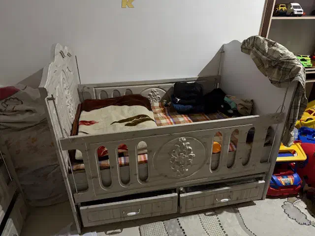 دو تا تخت کودک|تخت و صندلی بچه|بیرجند, |دیوار