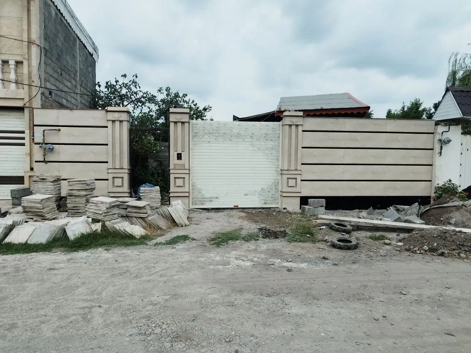 کاشی کاری با کیفیت و سنگ کاری با قیمت مناسب|خدمات پیشه و مهارت|رشت, کوی یخ|دیوار