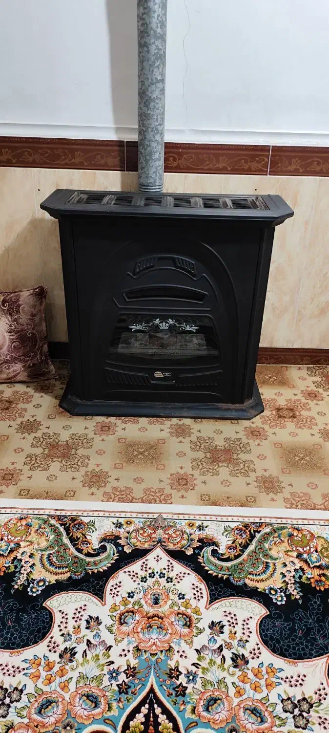 بخاری سالم بزرگ نو فقط ی سال استفاده شده|بخاری، هیتر، شومینه|گنبد کاووس, |دیوار
