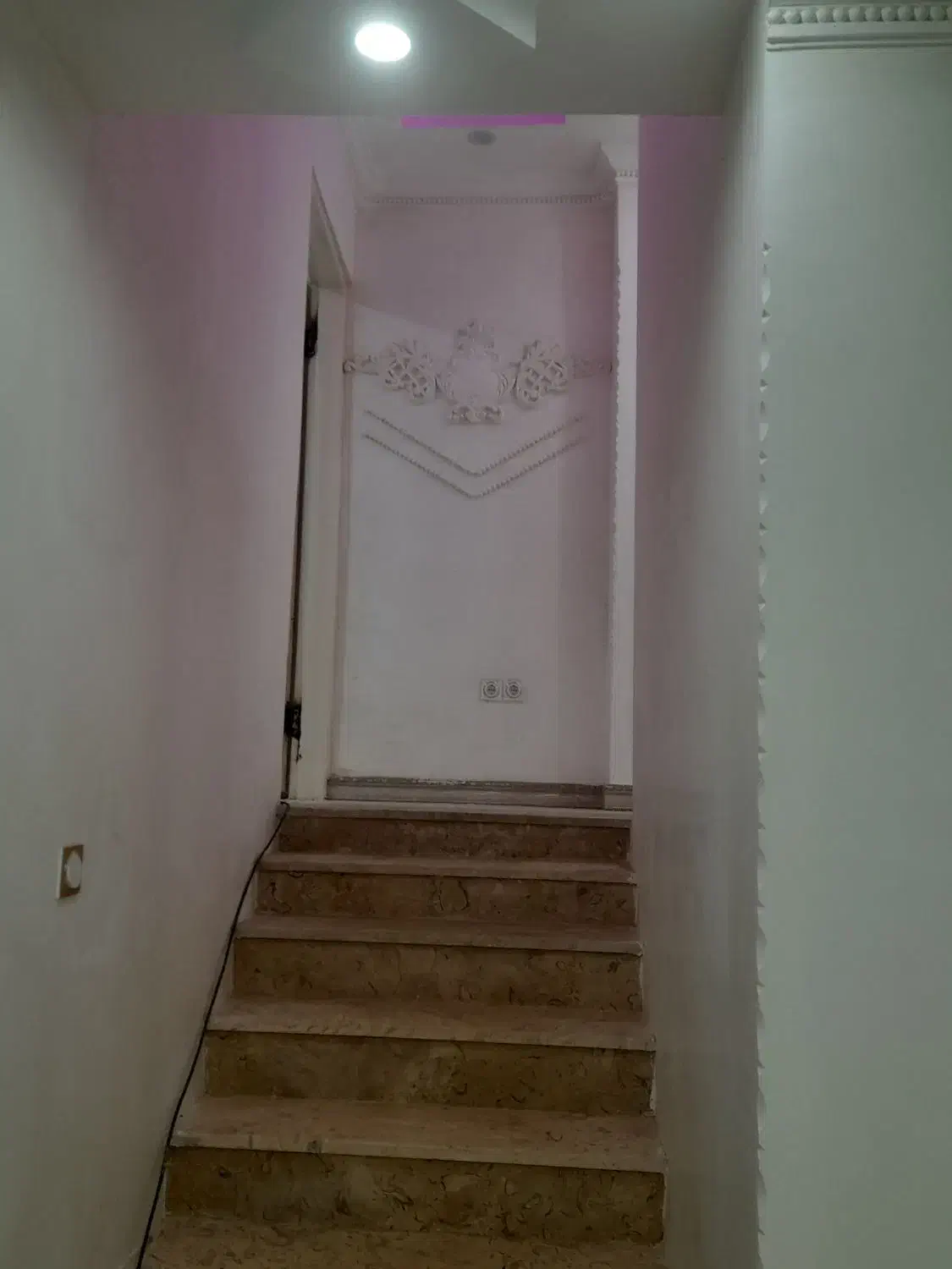 گچ گچخاک سفید کاری گچکاری طرح کناف گچبری|خدمات پیشه و مهارت|صومعهسرا, |دیوار