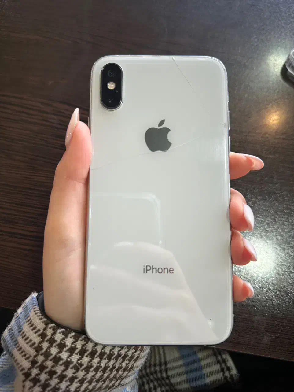 ایفون ایکس اس|موبایل|پرند, فاز ۶|دیوار