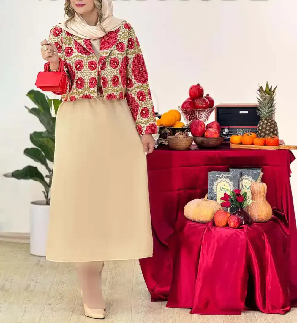 پیراهن یلدایی|لباس|اصفهان, شیخ اشراق|دیوار