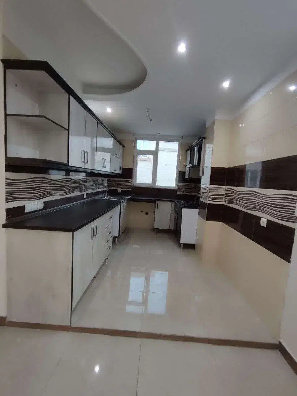 آپارتمان ۶۸متری/ پارکینگ سندی/ رو به نما|فروش آپارتمان|اندیشه, شهرک المهدی|دیوار